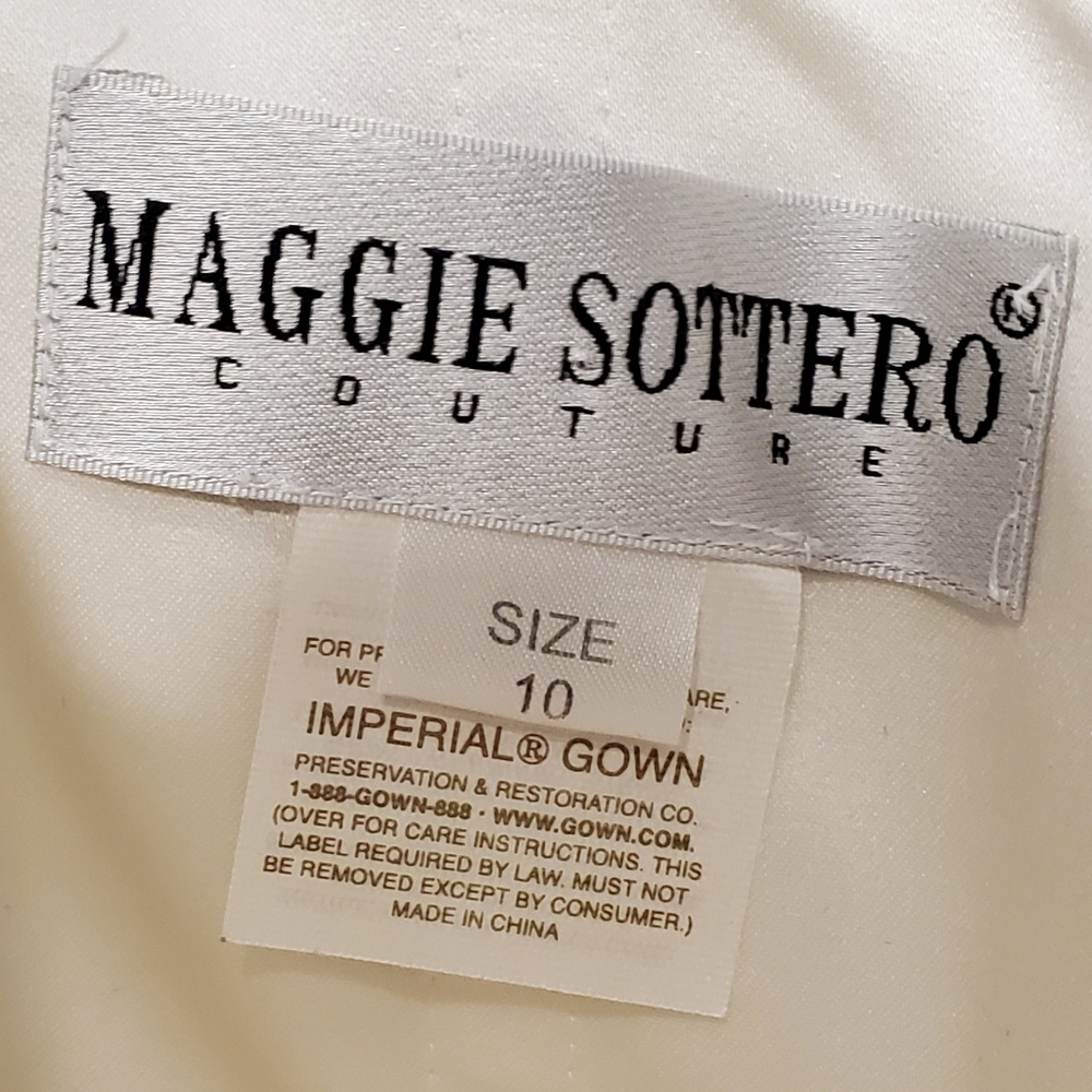 Maggie Sottero Wedding Dress sz 10 - Picture 5 of 16